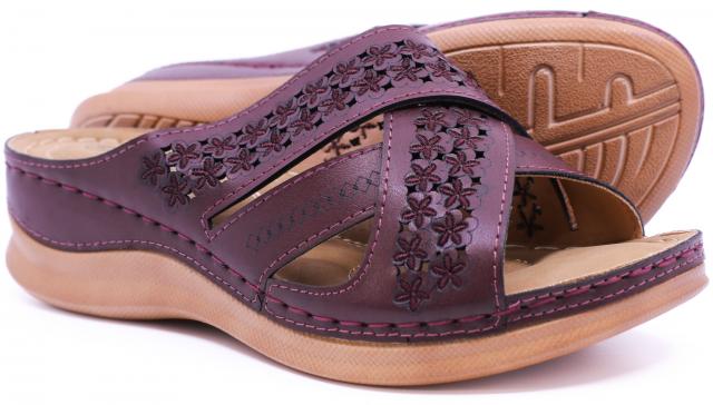 Stefania Women's Leather Slide Sandal