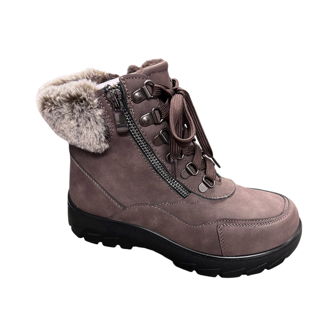 Women's Canada Comfort Leather Ice Grip Boots