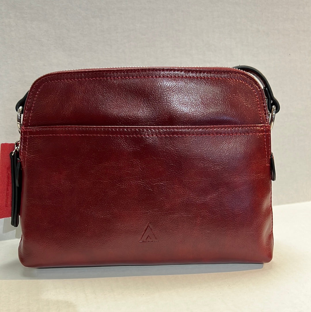 LaDiva Leather Purse - R15014STL