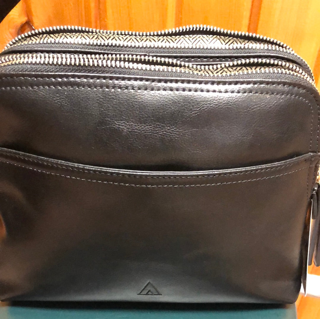 LaDiva Leather Purse - R15014STL